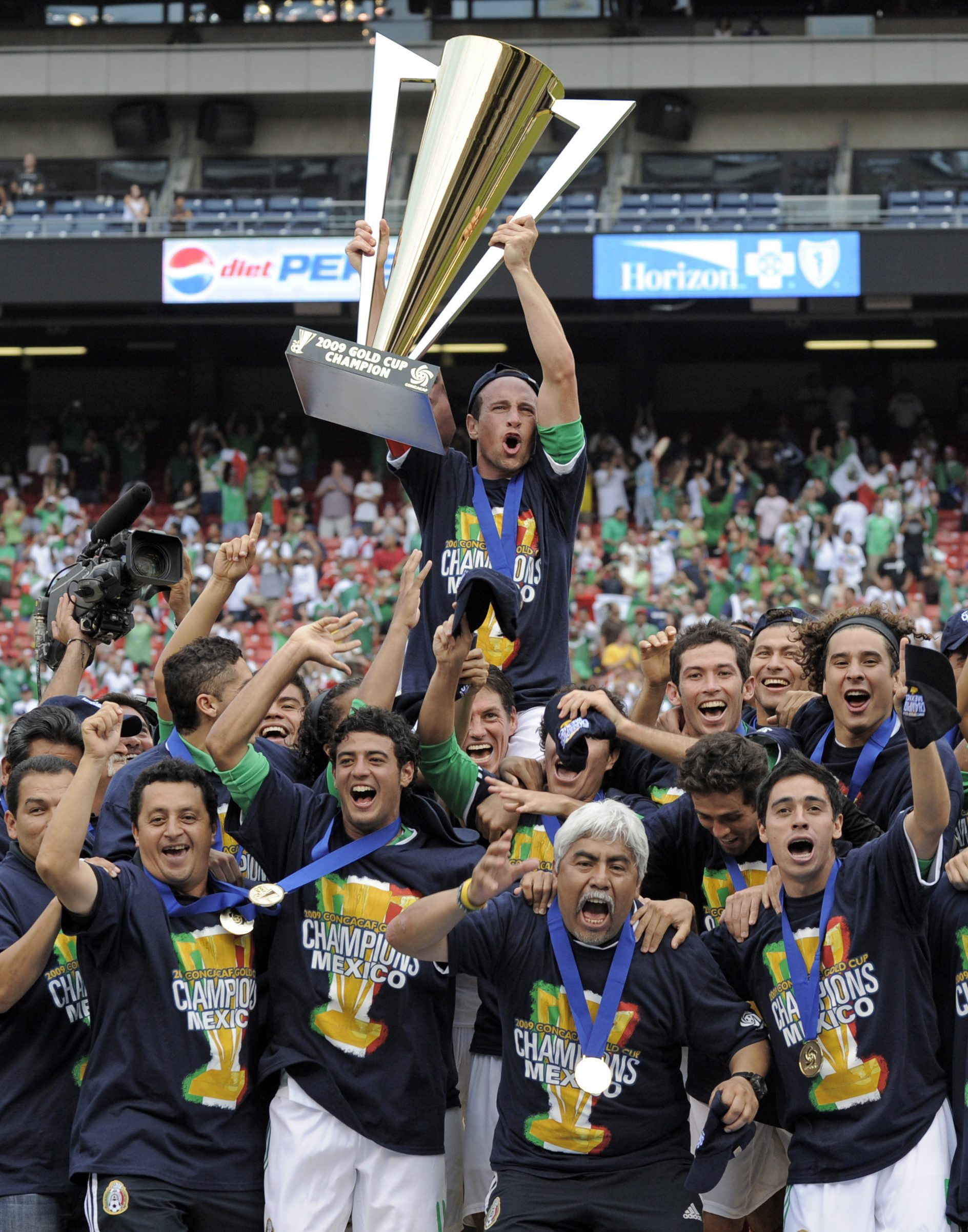 México golea a Estados Unidos 5-0 México golea a Estados Unidos 5-0
