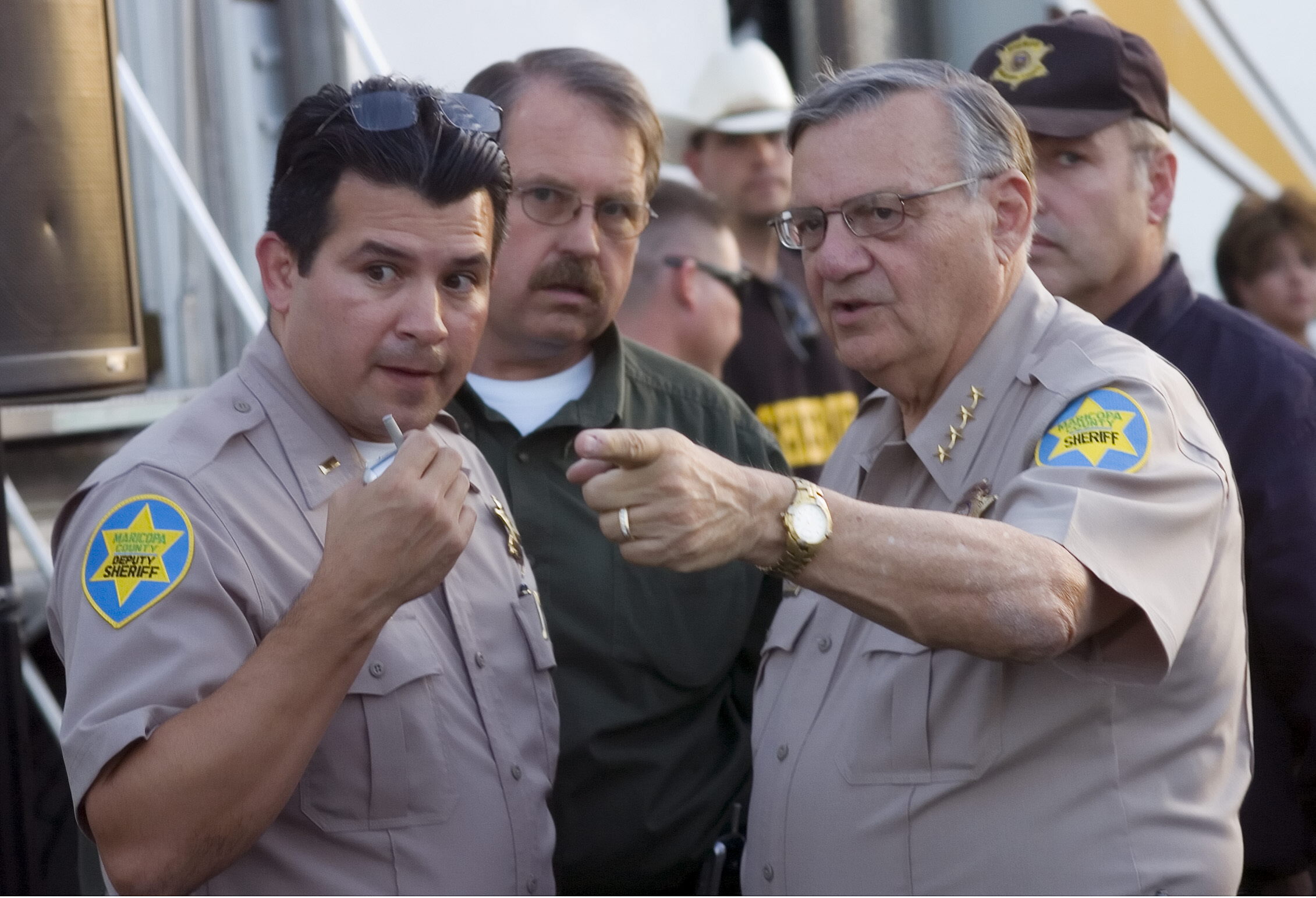 El alguacil Arpaio inicia un nuevo operativo a pesar de la investigación en su contra El alguacil Arpaio inicia un nuevo operativo a pesar de la investigación en su contra