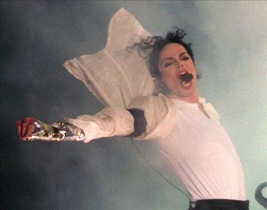 Sony ofrece 50 millones de dólares por los derechos a los últimos ensayos de Michael Jackson Sony ofrece 50 millones de dólares por los derechos a los últimos ensayos de Michael Jackson