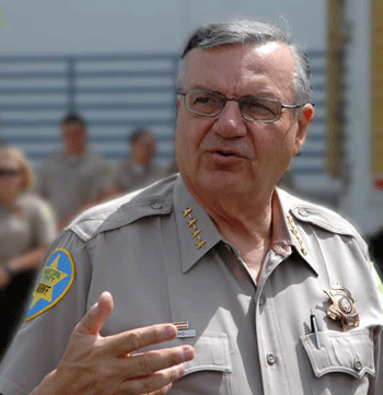 Miles de personas protestan contra Joe Arpaio Miles de personas protestan contra Joe Arpaio