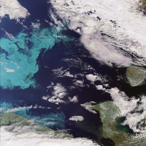 39842_3 Según investigaciones de la NASA, el impacto del megasismo y del tsunami que afectó a la zona sur de Chile fue lo suficientemente potente como para inclinar el eje terrestre ocho centímetros y acortar, como consecuencia, un poco más el día
