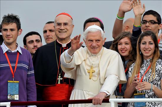 El Papa dice no sentirse solo y que la Iglesia está herida El Papa dice no sentirse solo y que la Iglesia está herida