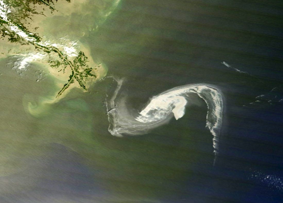 Satélites de NASA siguen el rastro de vertido de petróleo en Golfo de México Satélites de NASA siguen el rastro de vertido de petróleo en Golfo de México