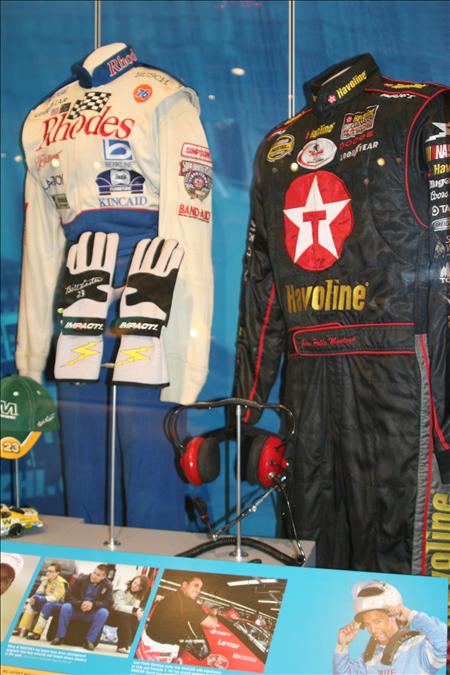 Salón de la Fama de NASCAR incluye a Juan Pablo Montoya entre sus figuras Salón de la Fama de NASCAR incluye a Juan Pablo Montoya entre sus figuras