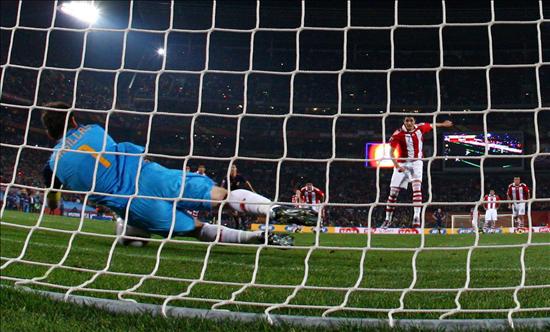España rompió contra Paraguay el muro de los cuartos de final España rompió contra Paraguay el muro de los cuartos de final