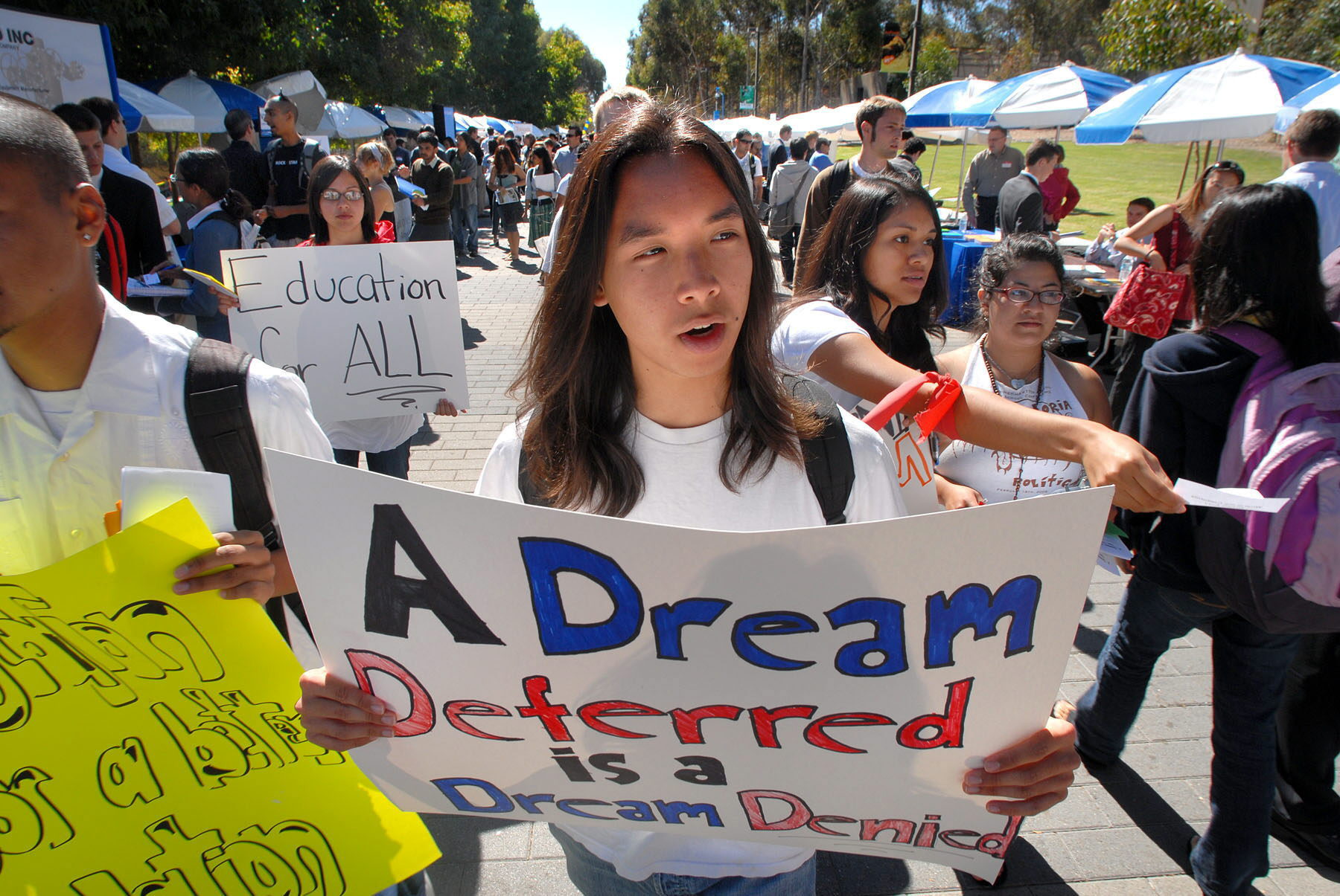 Continúan la lucha por reactivar el DREAM Act Continúan la lucha por reactivar el DREAM Act