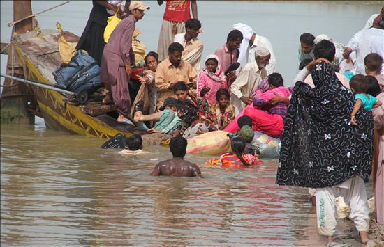 Inundaciones se agravan en sur de Pakistán, violencia reaparece en noroeste Inundaciones se agravan en sur de Pakistán, violencia reaparece en noroeste