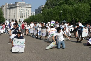 Jóvenes organizan universidad frente a Casa Blanca para exigir el "Dream Act"