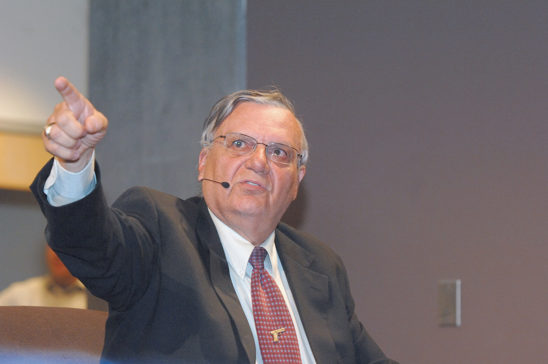 Arpaio, un sheriff en aprietos, que pasa de acusador a acusado