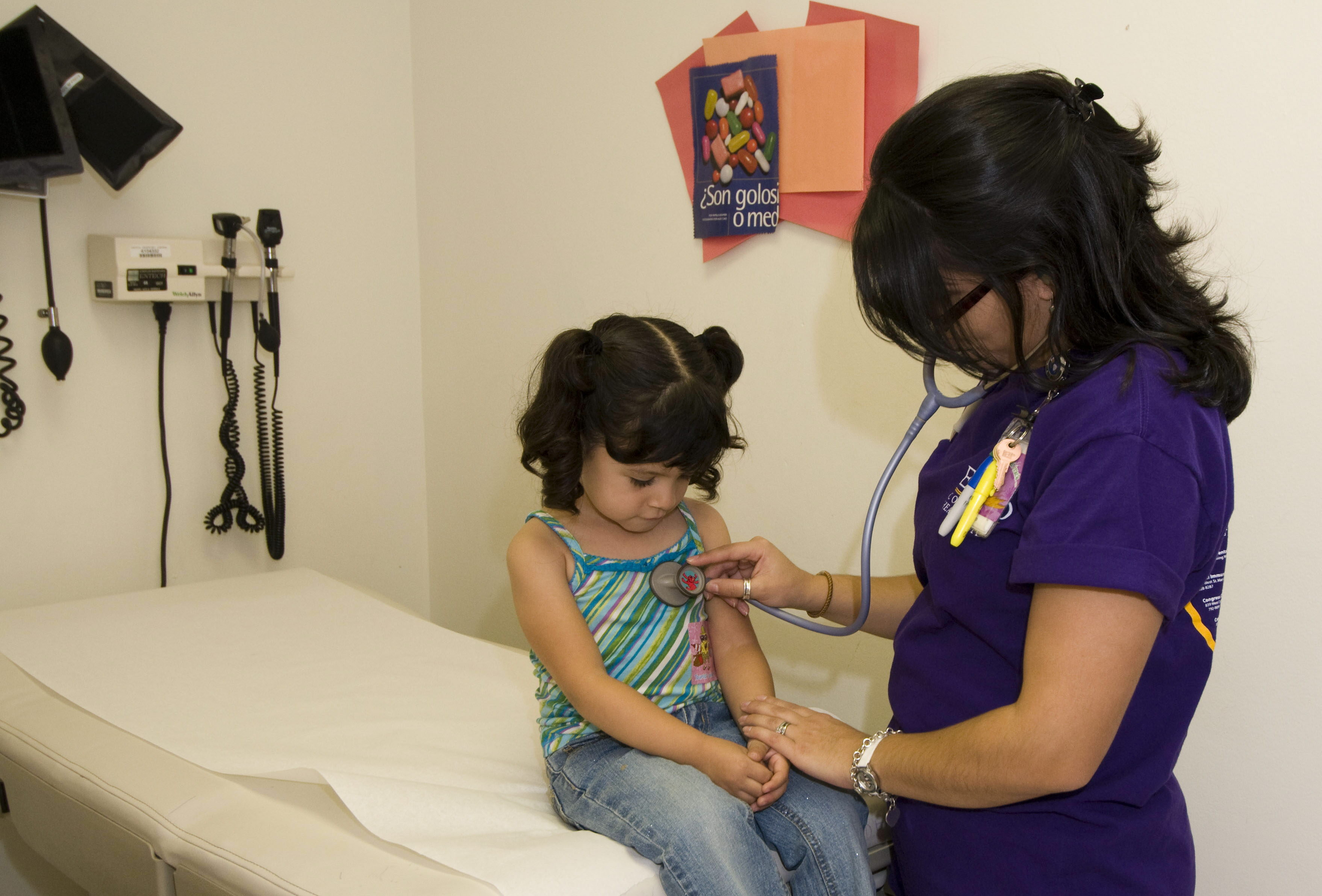 Niveles de vacunación de niños en EEUU permanecen altos, según informe Niveles de vacunación de niños en EEUU permanecen altos, según informe