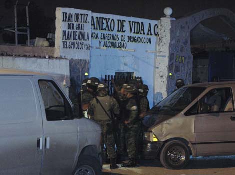 Asesinan a 15 jóvenes en la tercera masacre de esta semana en México Asesinan a 15 jóvenes en la tercera masacre de esta semana en México