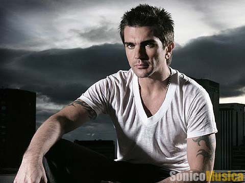 Juanes insiste en su mensaje de paz con su nuevo disco, “PARCE” Juanes insiste en su mensaje de paz con su nuevo disco, “PARCE”