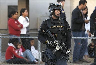 Rescatan de traficantes de personas a diez niños migrantes Rescatan de traficantes de personas a diez niños migrantes