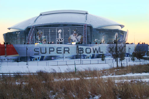 Arlington sigue envuelta en nieve a un día del Super Bowl Arlington sigue envuelta en nieve a un día del Super Bowl