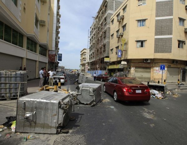 Bahréin bajo estado de emergencia, mientras siguen protestas de la oposición