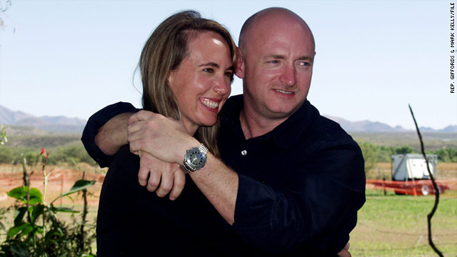 Médicos: Giffords puede asistir al lanzamiento del Endeavour Médicos: Giffords puede asistir al lanzamiento del Endeavour