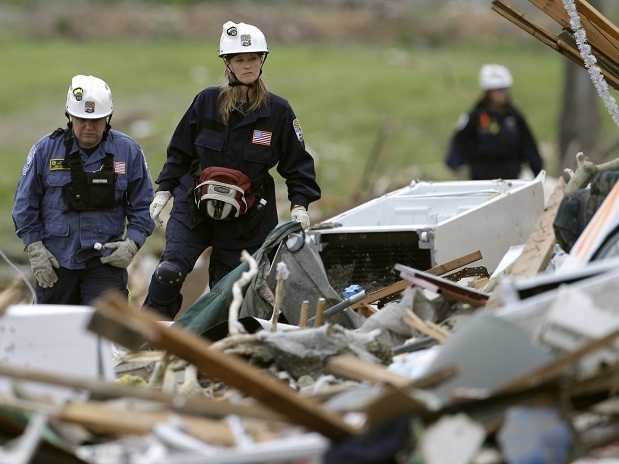 Algunos de los desaparecidos tras tornado están a salvo Algunos de los desaparecidos tras tornado están a salvo