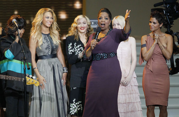 Celebridades acompañan a Oprah en el fin de su programa Celebridades acompañan a Oprah en el fin de su programa