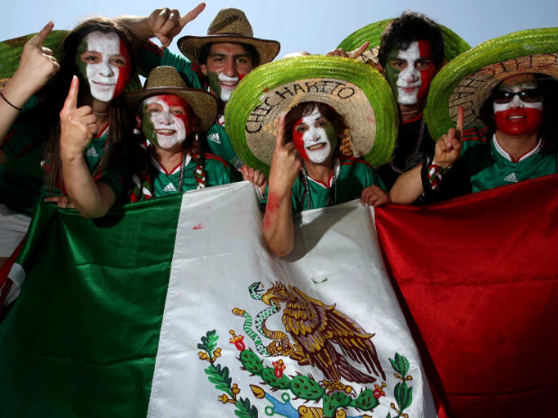Afición mexicana en el Rose Bowl partido final Copa Oro 2011 Estados Unidos-México