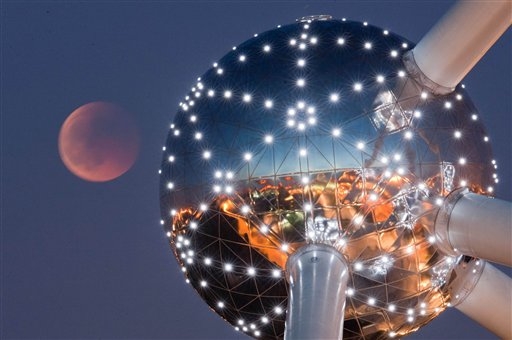 Espectacular eclipse lunar, visible en gran parte del mundo Espectacular eclipse lunar, visible en gran parte del mundo