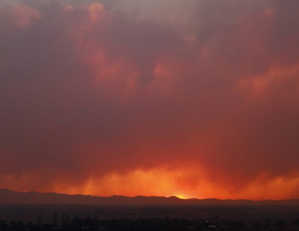 Dos poblaciones de Arizona quedan vacías ante avance de incendio Dos poblaciones de Arizona quedan vacías ante avance de incendio