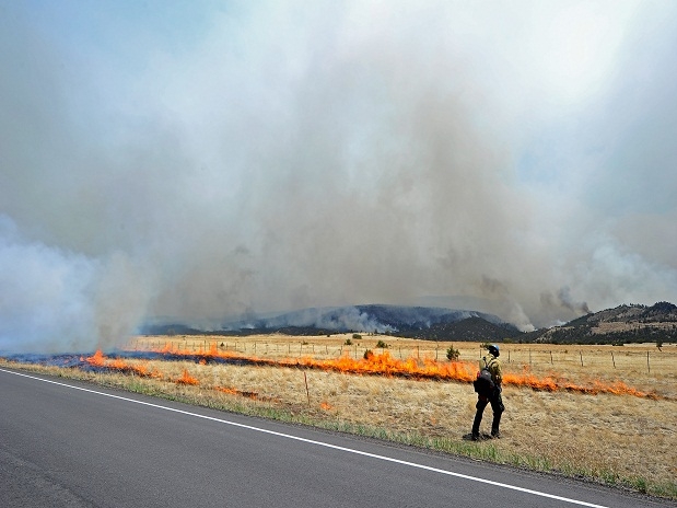Bomberos empiezan a controlar el gigantesco incendio de Arizona Bomberos empiezan a controlar el gigantesco incendio de Arizona