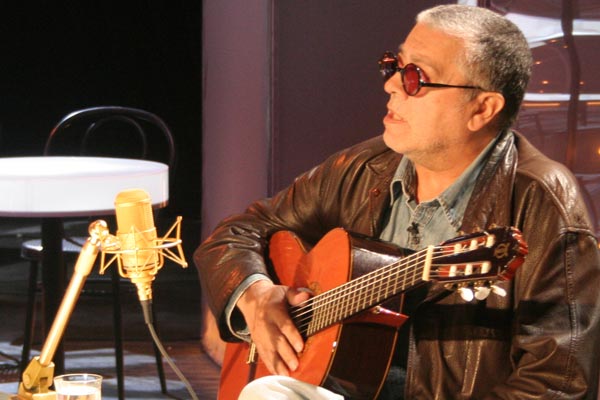 Asesinan en Guatemala al cantante argentino Facundo Cabral Asesinan en Guatemala al cantante argentino Facundo Cabral