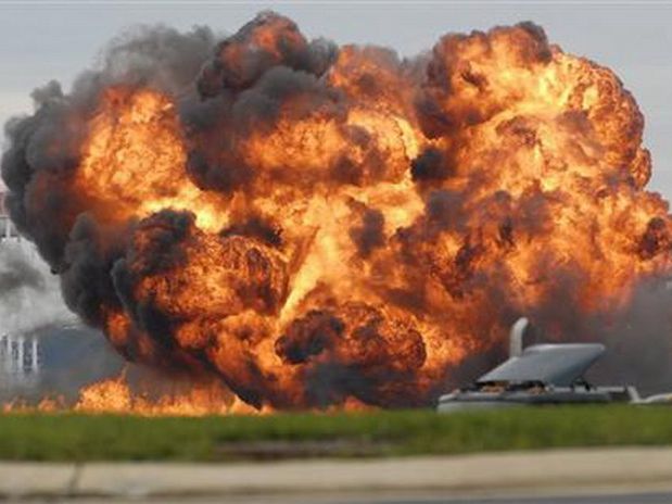 Avión se accidentó en exhibición aérea en Virginia Oeste Avión se accidentó en exhibición aérea en Virginia Oeste