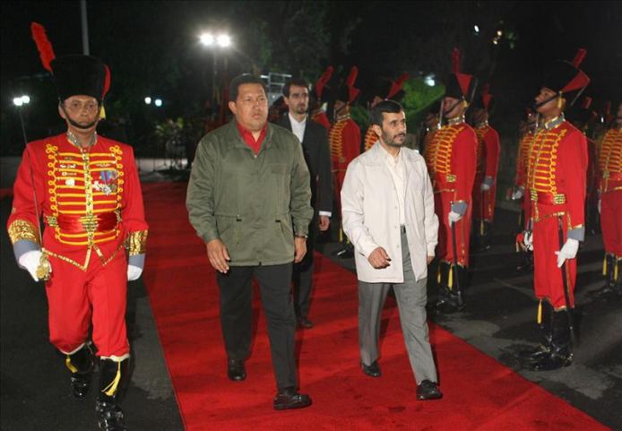 Pospuesta la visita de Ahmadineyad a Caracas a la espera de la mejoría de Chávez Pospuesta la visita de Ahmadineyad a Caracas a la espera de la mejoría de Chávez