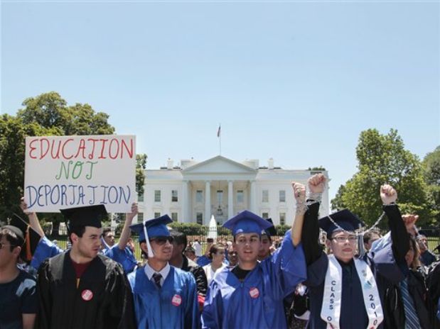 financiación a estudiantes indocumentados pendiente de una firma financiación a estudiantes indocumentados pendiente de una firma