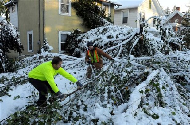 Tormenta de nieve deja 6 muertos y más de 3 millones de personas sin luz en EE.UU.