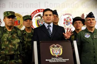 El ministro de Defensa confirma la muerte de Cano y dice que es el mayor golpe a las FARC El ministro de Defensa confirma la muerte de Cano y dice que es el mayor golpe a las FARC