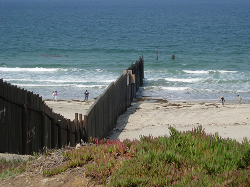 U.S. to take harder line with migrants caught on border U.S. to take harder line with migrants caught on border