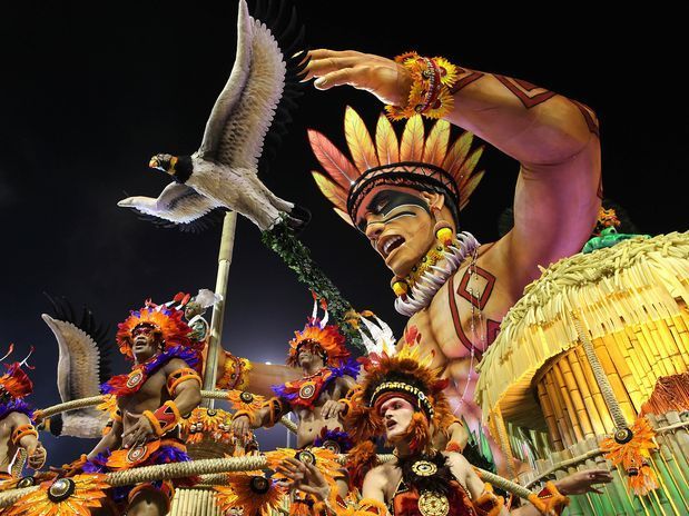 El sambódromo baja el telón con espectaculares desfiles de escuelas de samba El sambódromo baja el telón con espectaculares desfiles de escuelas de samba