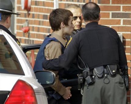 Muere un tercer estudiante tras el tiroteo en una escuela secundaria en Ohio
