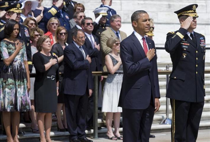 Obama rinde homenaje a los caídos y en especial al “doloroso capítulo” de Vietnam