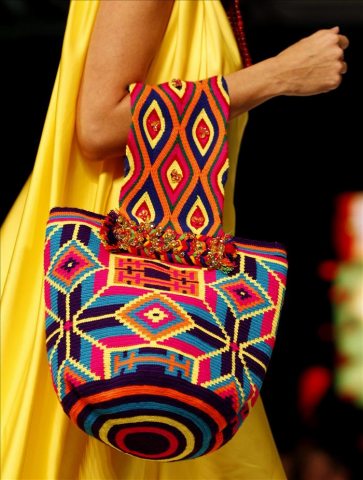 La moda indígena wayúu se toma la pasarela del Círculo de la Moda de Bogotá La moda indígena wayúu se toma la pasarela del Círculo de la Moda de Bogotá