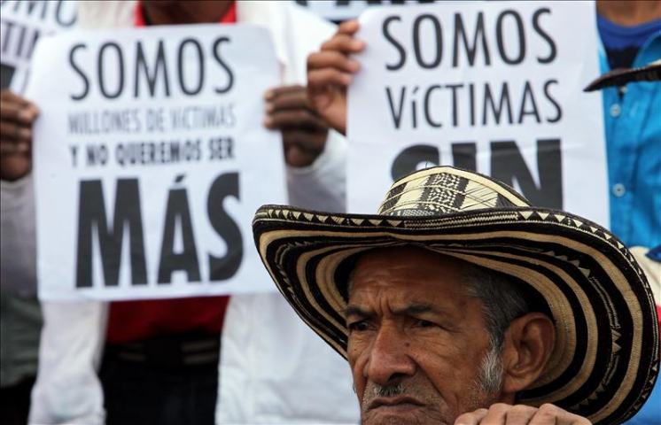 Cuatro millones de desplazados y 400.000 refugiados, el gran drama colombiano Cuatro millones de desplazados y 400.000 refugiados, el gran drama colombiano