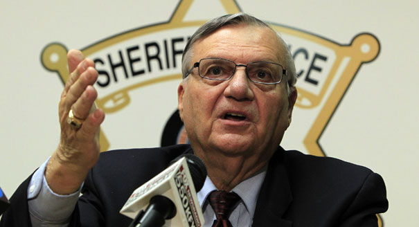 Inicia juicio contra oficina de Arpaio