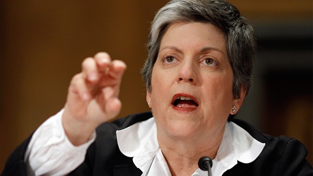 Napolitano defiende la política de Obama sobre inmigración Napolitano defiende la política de Obama sobre inmigración