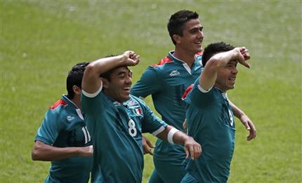 La selección mexicana de Fútbol hace historia, le gana 2-1 a Brasil y se queda con el oro olímpico La selección mexicana de Fútbol hace historia, le gana 2-1 a Brasil y se queda con el oro olímpico