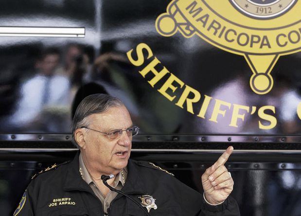Concluyen testimonios en juicio de alguacil Arpaio Concluyen testimonios en juicio de alguacil Arpaio