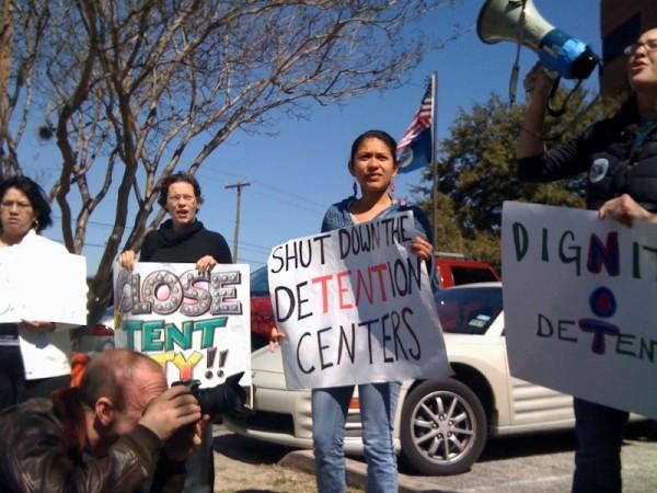 Denuncian abuso contra inmigrantes detenidos Denuncian abuso contra inmigrantes detenidos