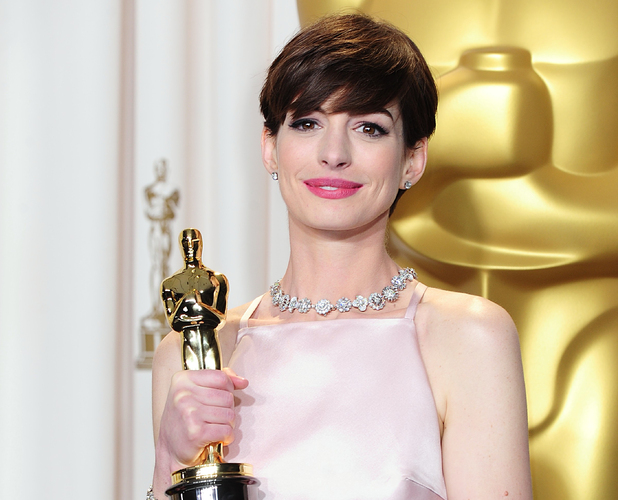 Hathaway gana el Oscar con su papel de Fantine Hathaway gana el Oscar con su papel de Fantine