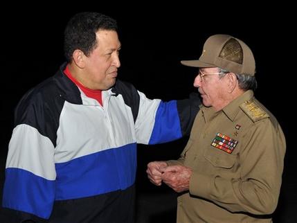 Chávez es sometido a “complejos” tratamientos, según Maduro Chávez es sometido a “complejos” tratamientos, según Maduro