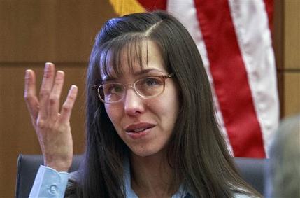 Jodi Arias alega que disparó a su novio en defensa propia Jodi Arias alega que disparó a su novio en defensa propia