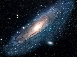 El telescopio espacial Planck, de la Agencia Europea Espacial, escudriñó el resplandor remanente de la Explosión Primordial, y determinó que el universo tiene 13.810 millones de años.