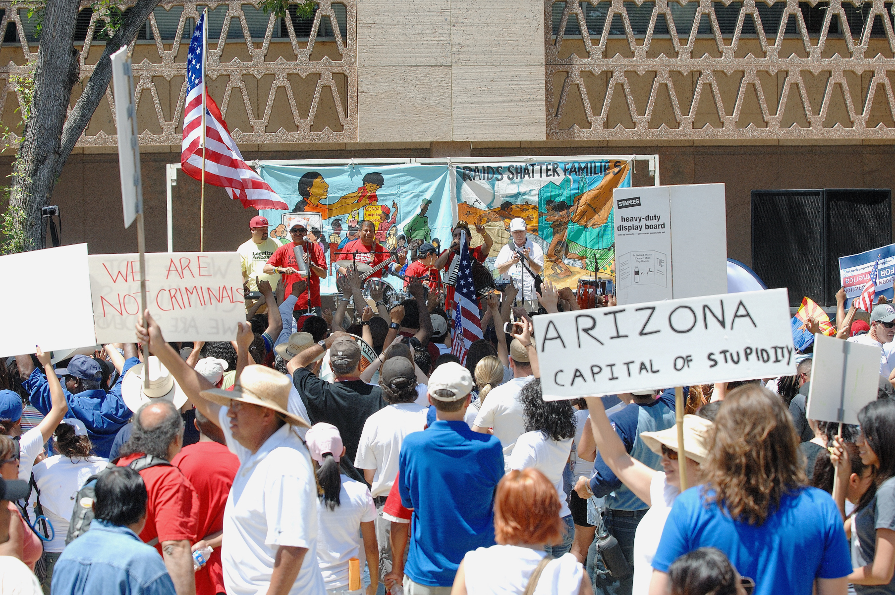 Impugnan parte de la ley migratoria en Arizona Impugnan parte de la ley migratoria en Arizona