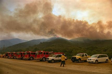 Incendio forestal en California casi se triplica Incendio forestal en California casi se triplica