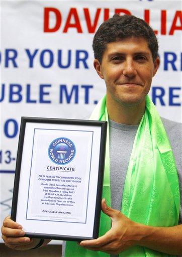 Alpinista mexicano impone récord en el Everest Alpinista mexicano impone récord en el Everest